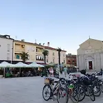 Klimatisierte In Mit Grill By Interhome * Bašanija