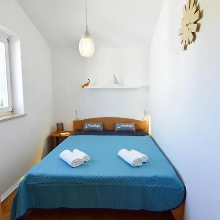 Klimatisierte In Mit Grill By Interhome