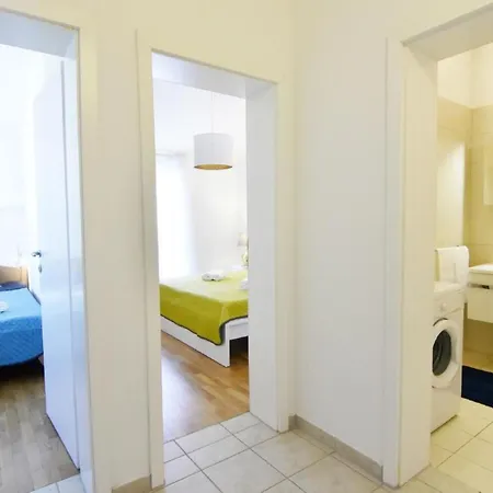 Klimatisierte In Mit Grill By Interhome *