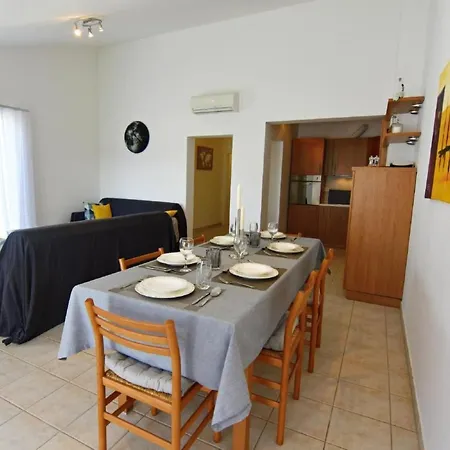 Klimatisierte In Mit Grill By Interhome